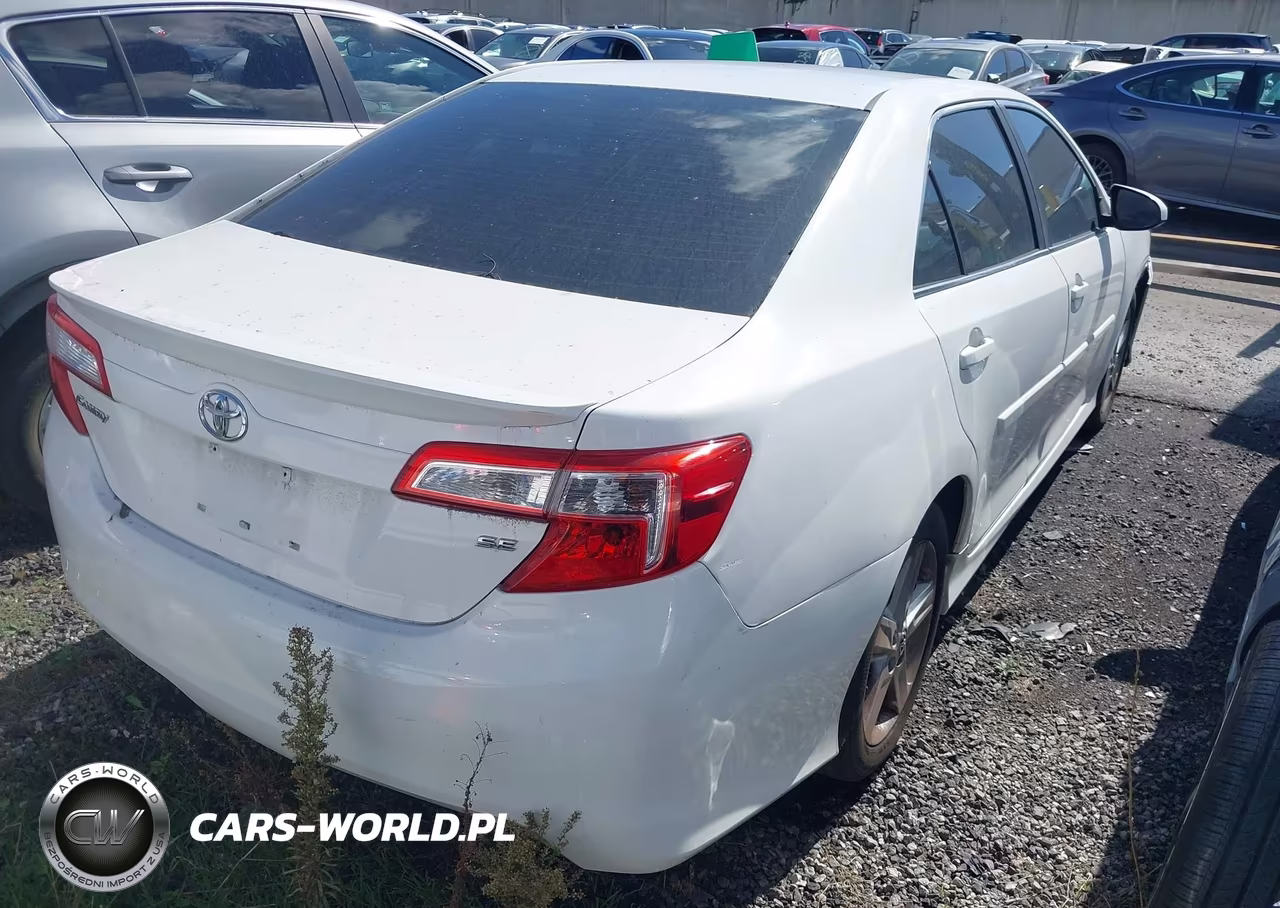 2013 Toyota Camry Se VIN:4T1BF1FK4DU689623 - 4