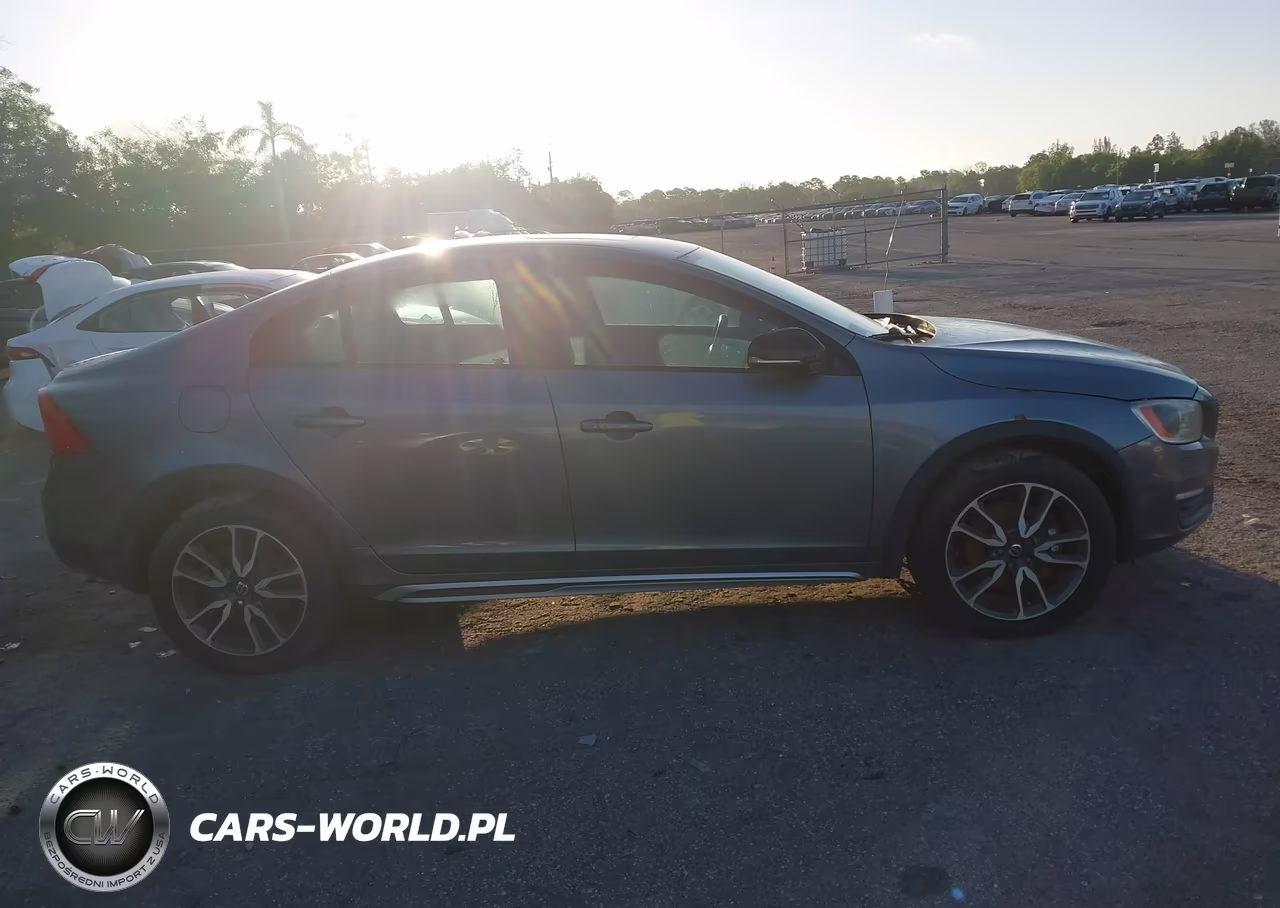 2016 Volvo S60 Cross Country T5 Platinum VIN:YV4612UM6G2000287 - 14