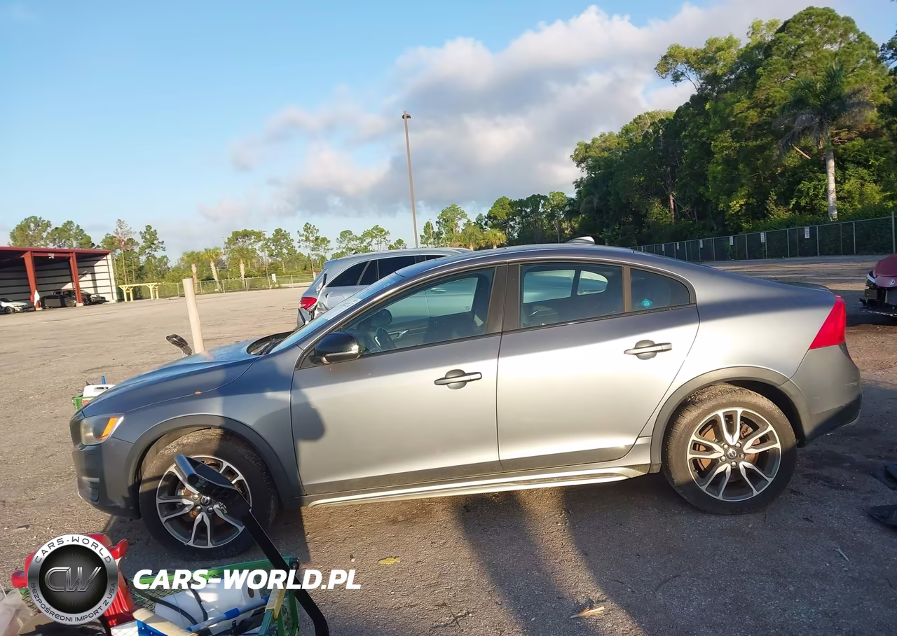 2016 Volvo S60 Cross Country T5 Platinum VIN:YV4612UM6G2000287 - 15