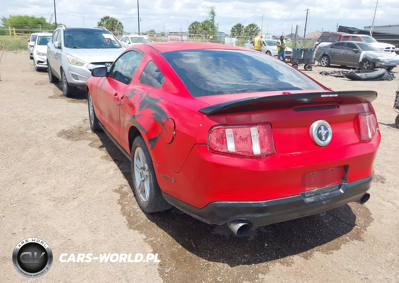 2012 Ford Mustang V6 Premium VIN:1ZVBP8AM5C5212210 - 3