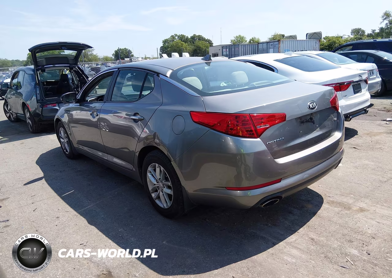 2013 Kia Optima Lx VIN:5XXGM4A72DG123051 - 3