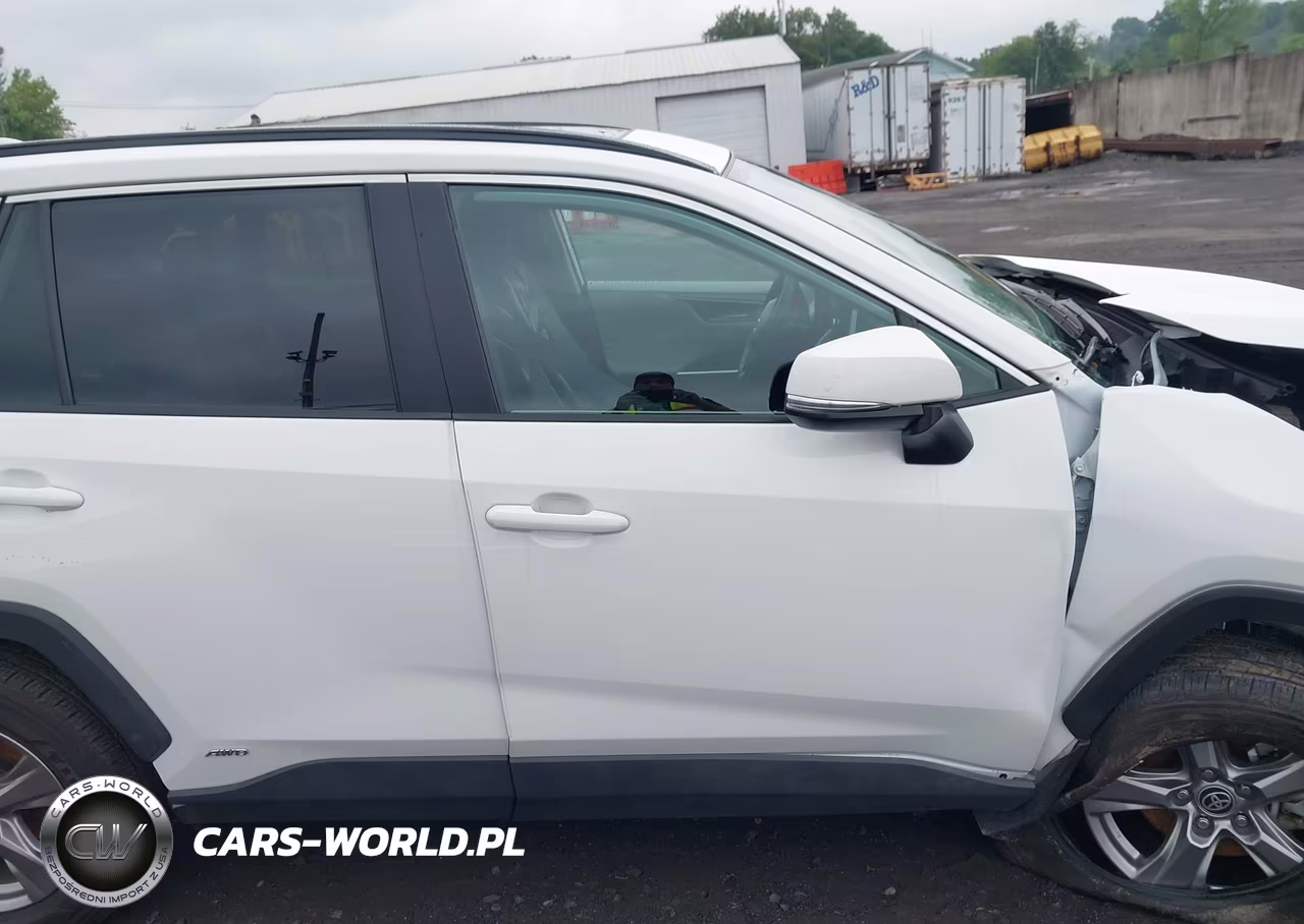 2024 Toyota Rav4 Hybrid Xle VIN:2T3RWRFV1RW248005 - 13