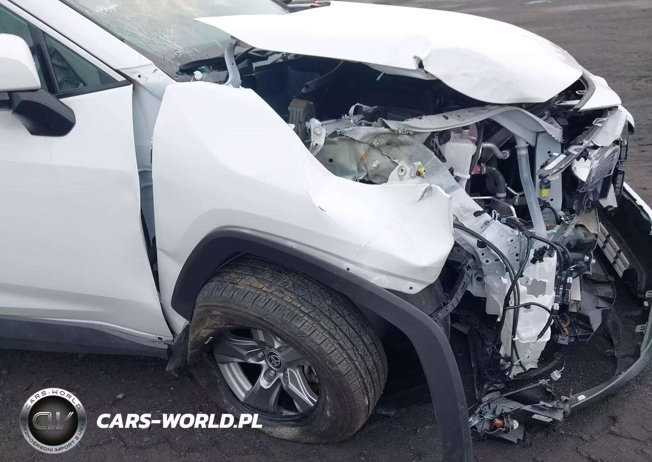 2024 Toyota Rav4 Hybrid Xle VIN:2T3RWRFV1RW248005 - 18
