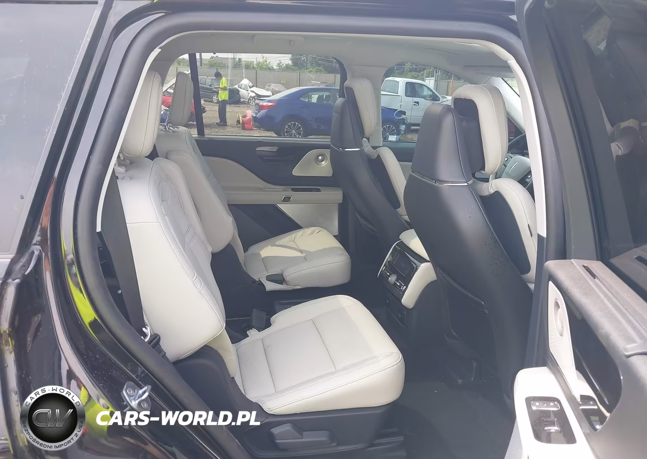 2025 Lincoln Aviator Reserve VIN:5LM5J7XC7SGL12007 - 8