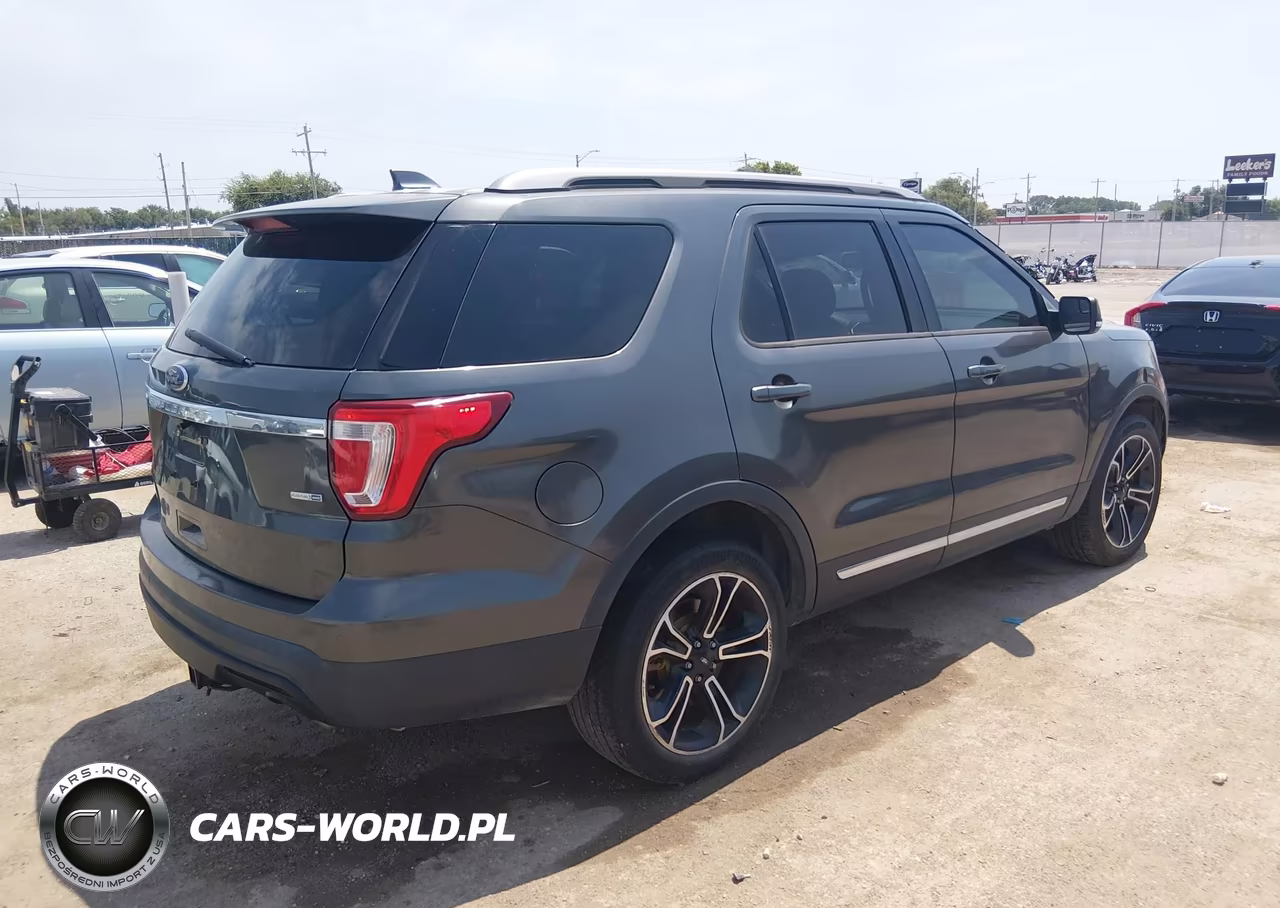 2016 Ford Explorer Xlt VIN:1FM5K8D80GGA58539 - 4