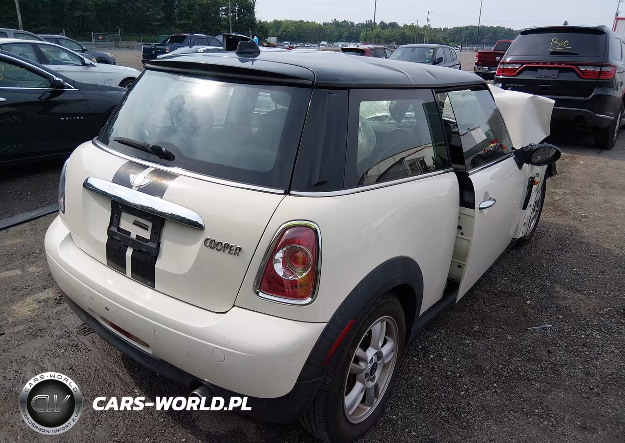 2013 Mini Hardtop Cooper VIN:WMWSU3C51DT677839 - 4