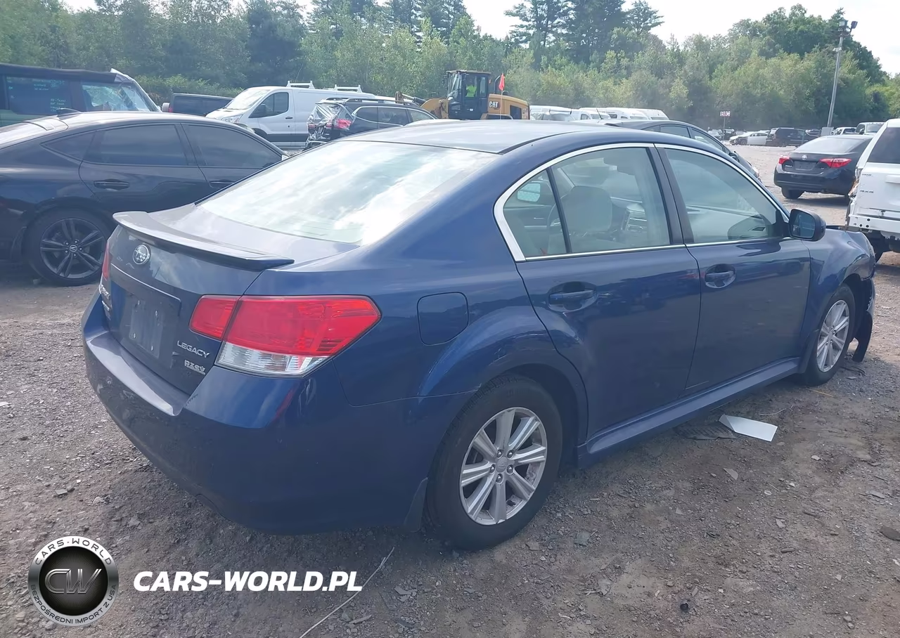 2010 Subaru Legacy 2.5I Premium VIN:4S3BMBG64A3229705 - 4