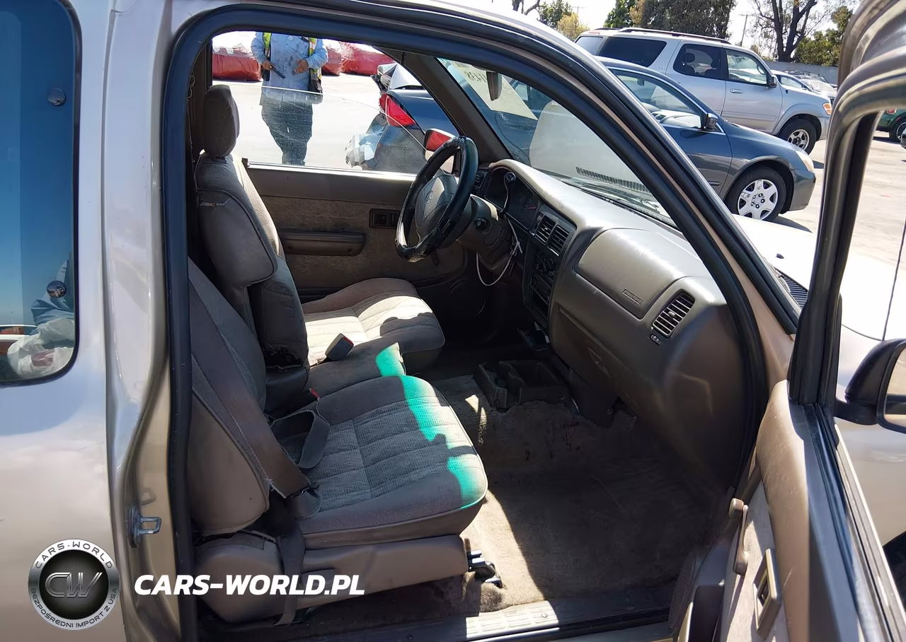 1998 Toyota Tacoma VIN:4TAVL52N6WZ016982 - 5