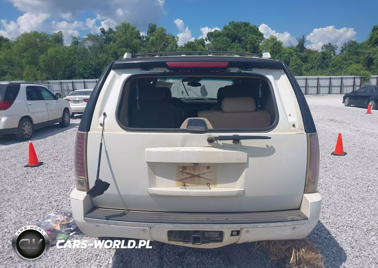 2008 GMC Yukon Denali VIN:1GKEC63848J251339 - 16