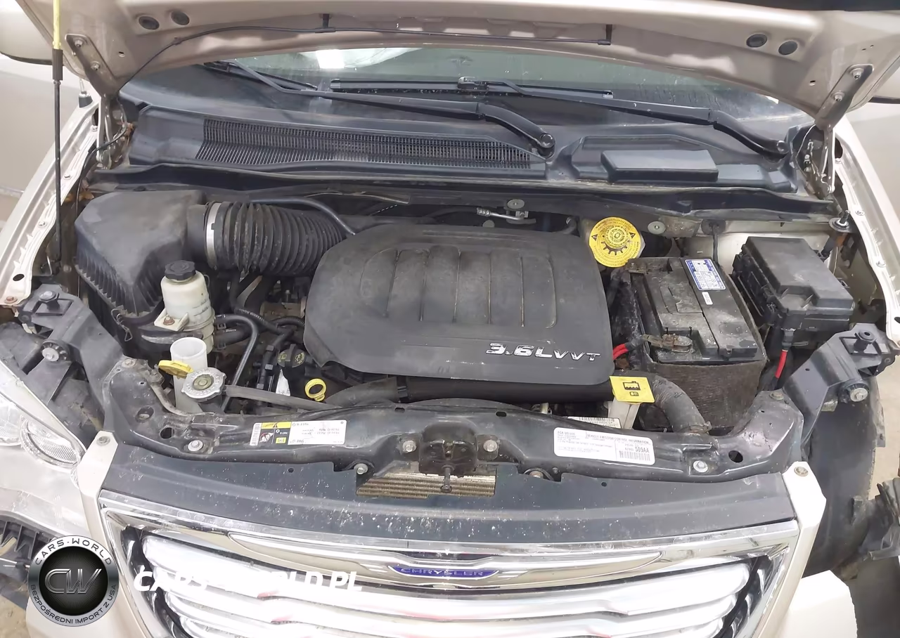 2016 Chrysler Town & Country Touring VIN:2C4RC1BG9GR120457 - 10