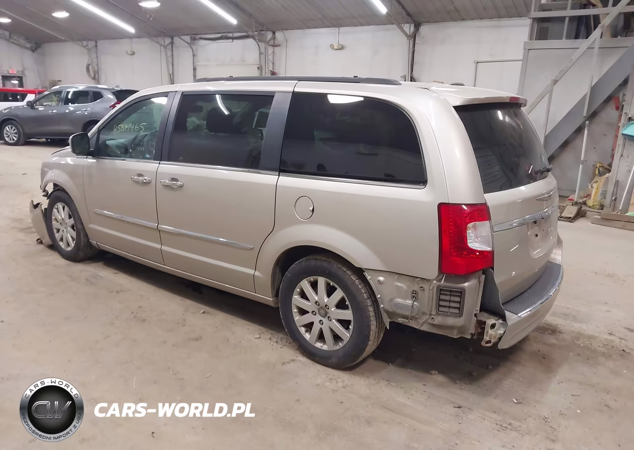 2016 Chrysler Town & Country Touring VIN:2C4RC1BG9GR120457 - 3