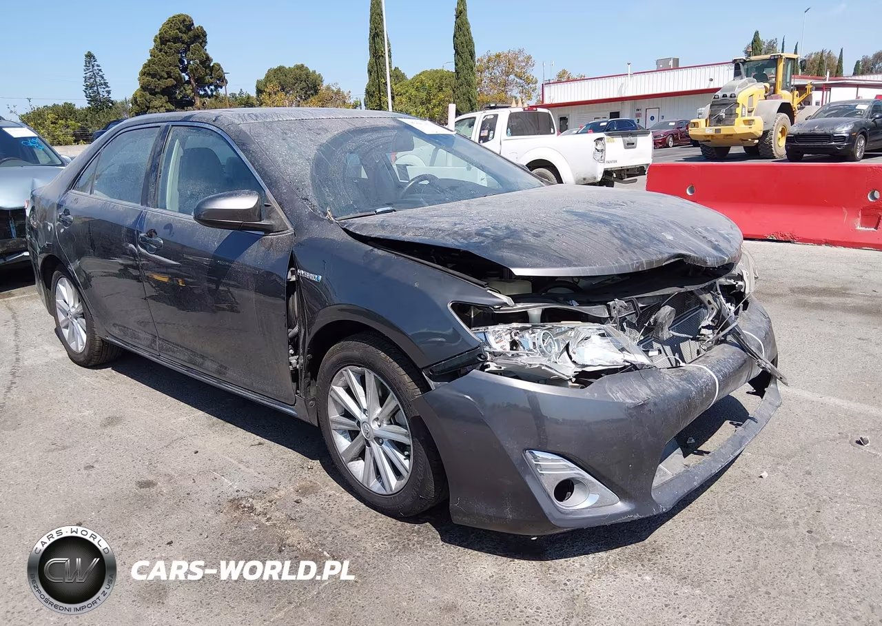 2014 Toyota Camry Hybrid Xle