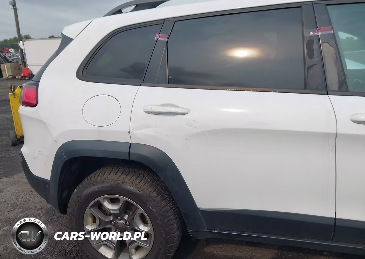 2019 Jeep Cherokee Trailhawk Elite 4X4 VIN:1C4PJMBX0KD113116 - 18