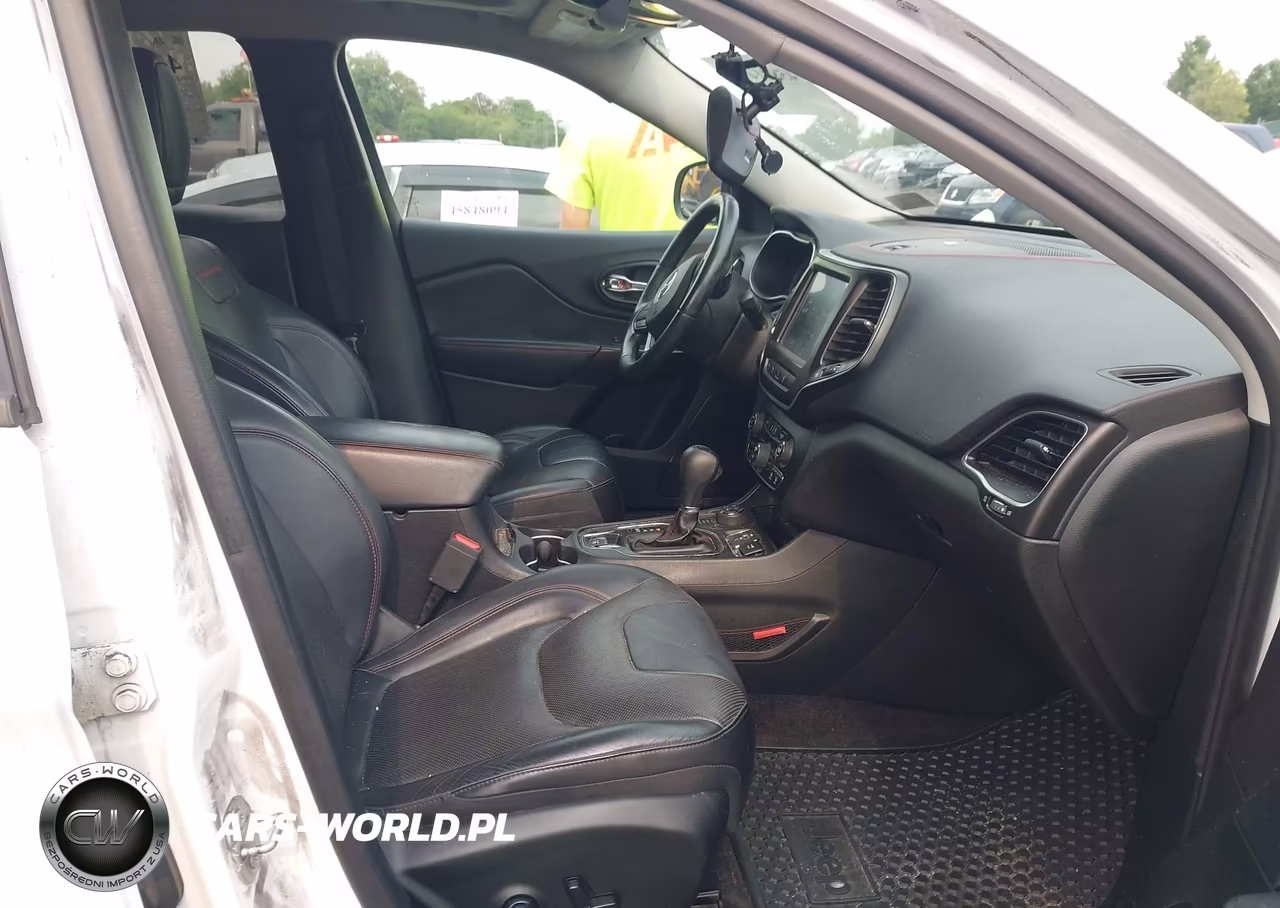 2019 Jeep Cherokee Trailhawk Elite 4X4 VIN:1C4PJMBX0KD113116 - 5