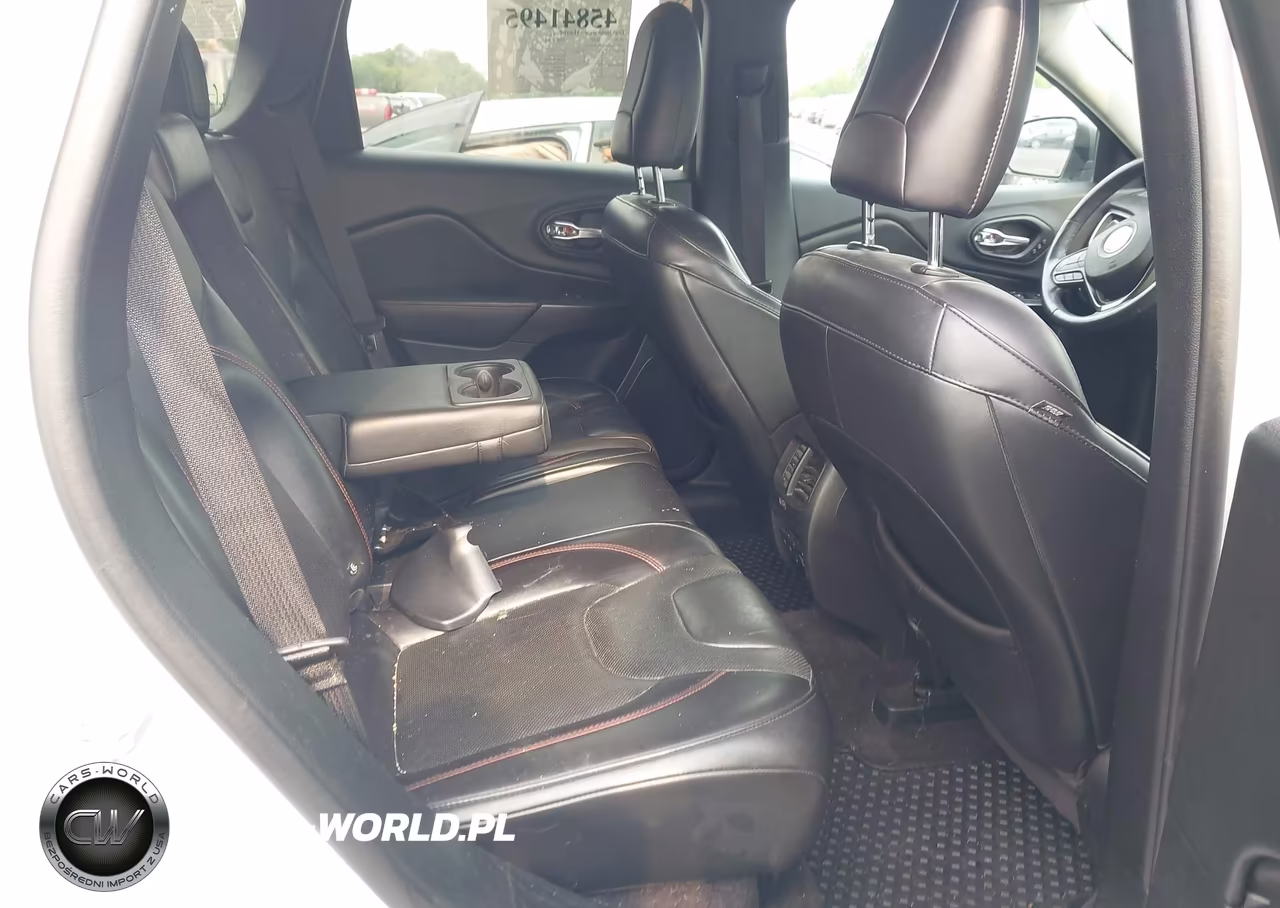 2019 Jeep Cherokee Trailhawk Elite 4X4 VIN:1C4PJMBX0KD113116 - 8
