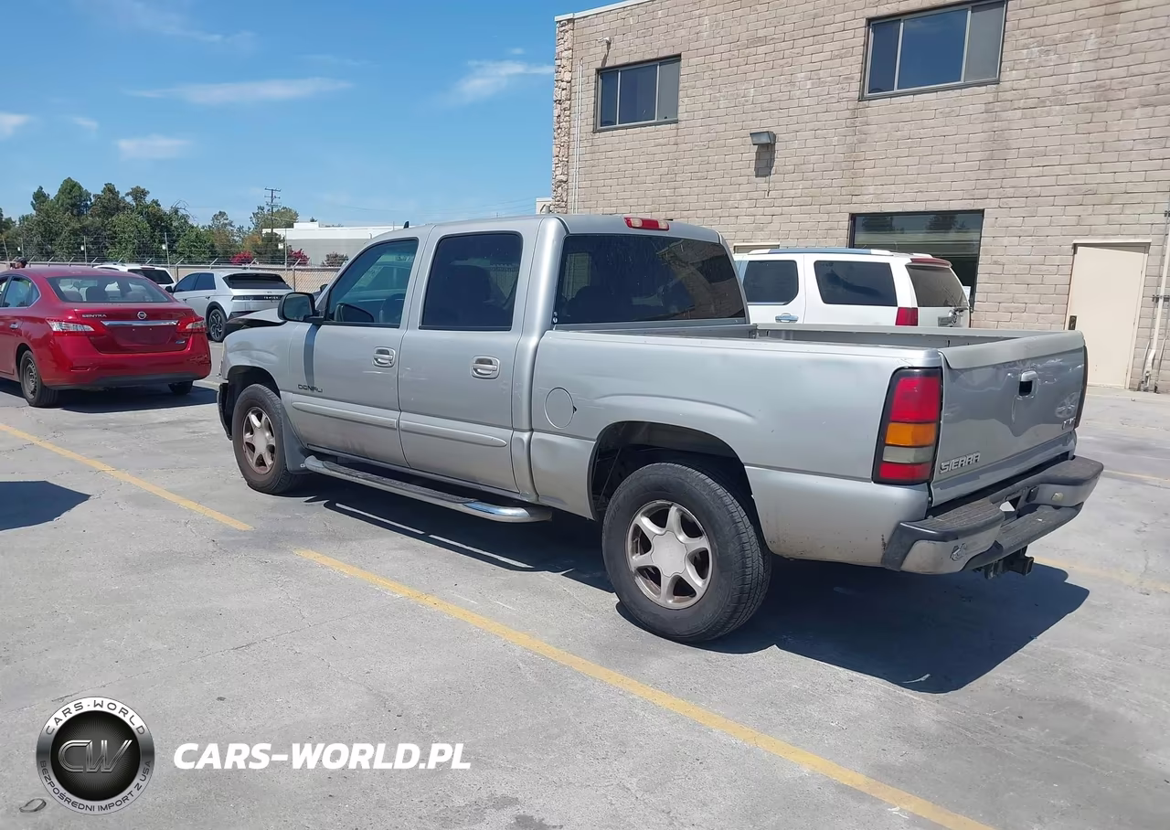 2006 GMC Sierra 1500 Denali VIN:2GTEK63N461277693 - 3