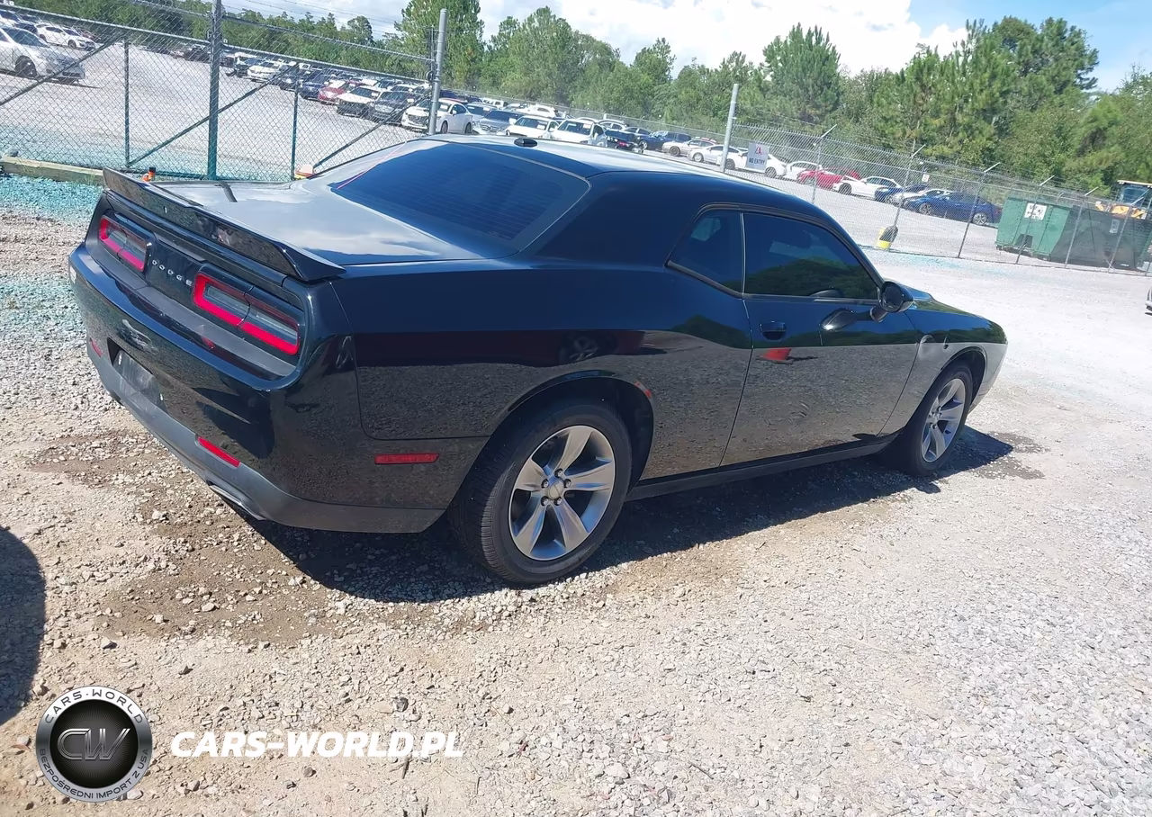 2019 Dodge Challenger Sxt VIN:2C3CDZAG2KH744610 - 4
