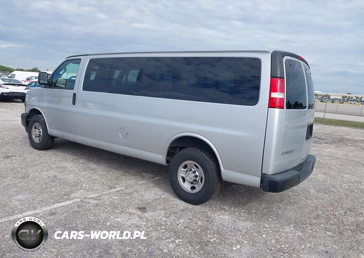 2023 Chevrolet Express Passenger Rwd 3500 Extended Wheelbase Ls VIN:1GAZGNFP6P1115283 - 3