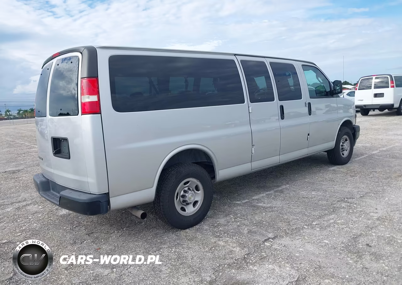 2023 Chevrolet Express Passenger Rwd 3500 Extended Wheelbase Ls VIN:1GAZGNFP6P1115283 - 4
