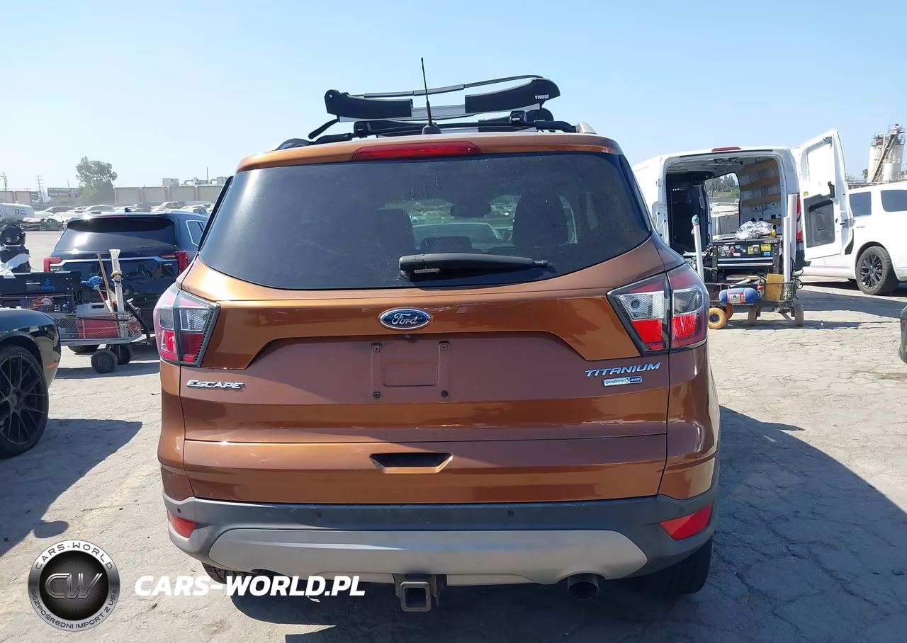 2017 Ford Escape Titanium VIN:1FMCU9J99HUA10707 - 16