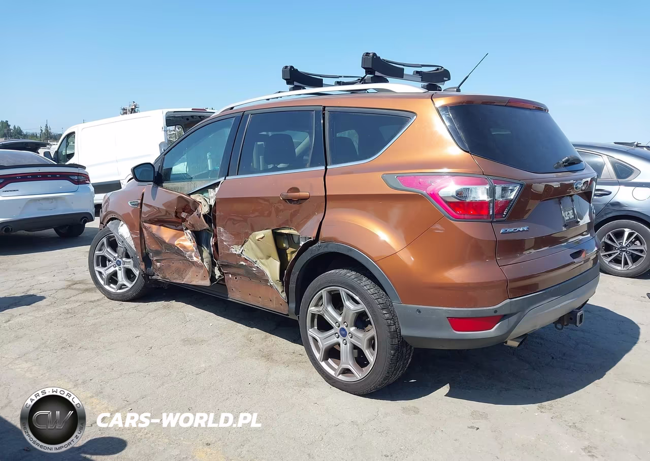 2017 Ford Escape Titanium VIN:1FMCU9J99HUA10707 - 3