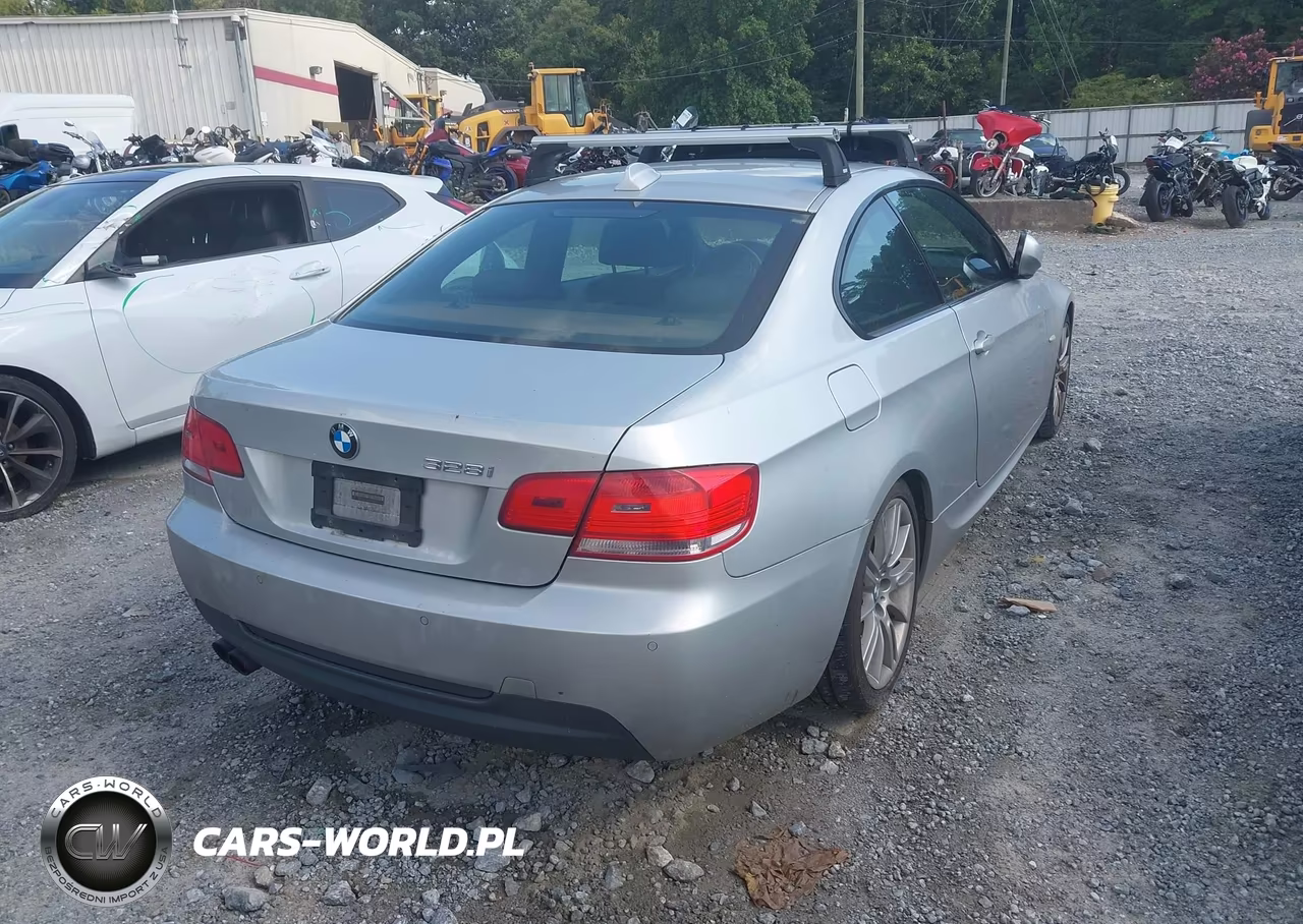 2010 BMW 328I VIN:WBAWB3C57APU90097 - 4