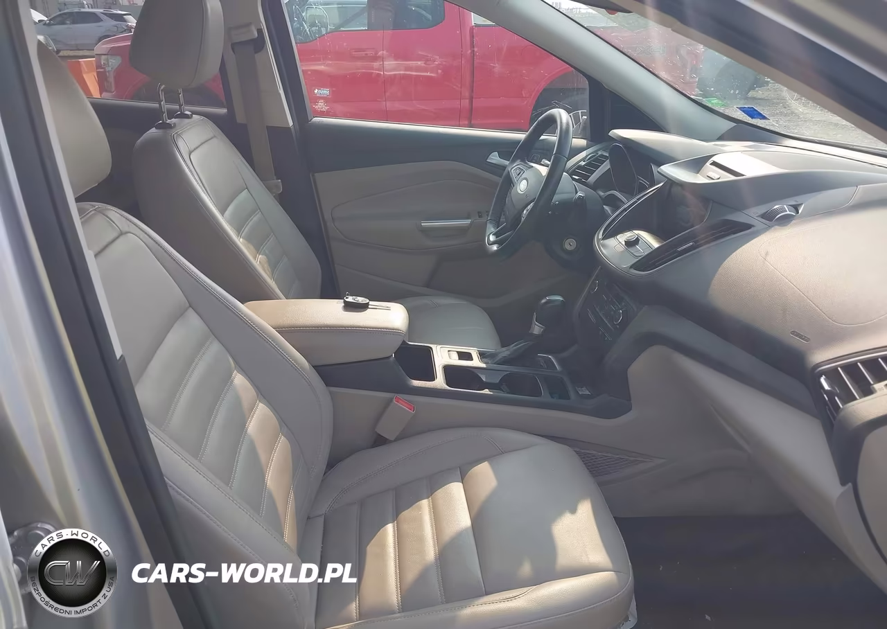 2017 Ford Escape Se VIN:1FMCU9G98HUA30969 - 5
