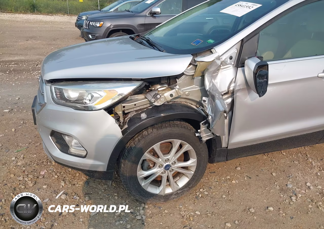 2017 Ford Escape Se VIN:1FMCU9G98HUA30969 - 6