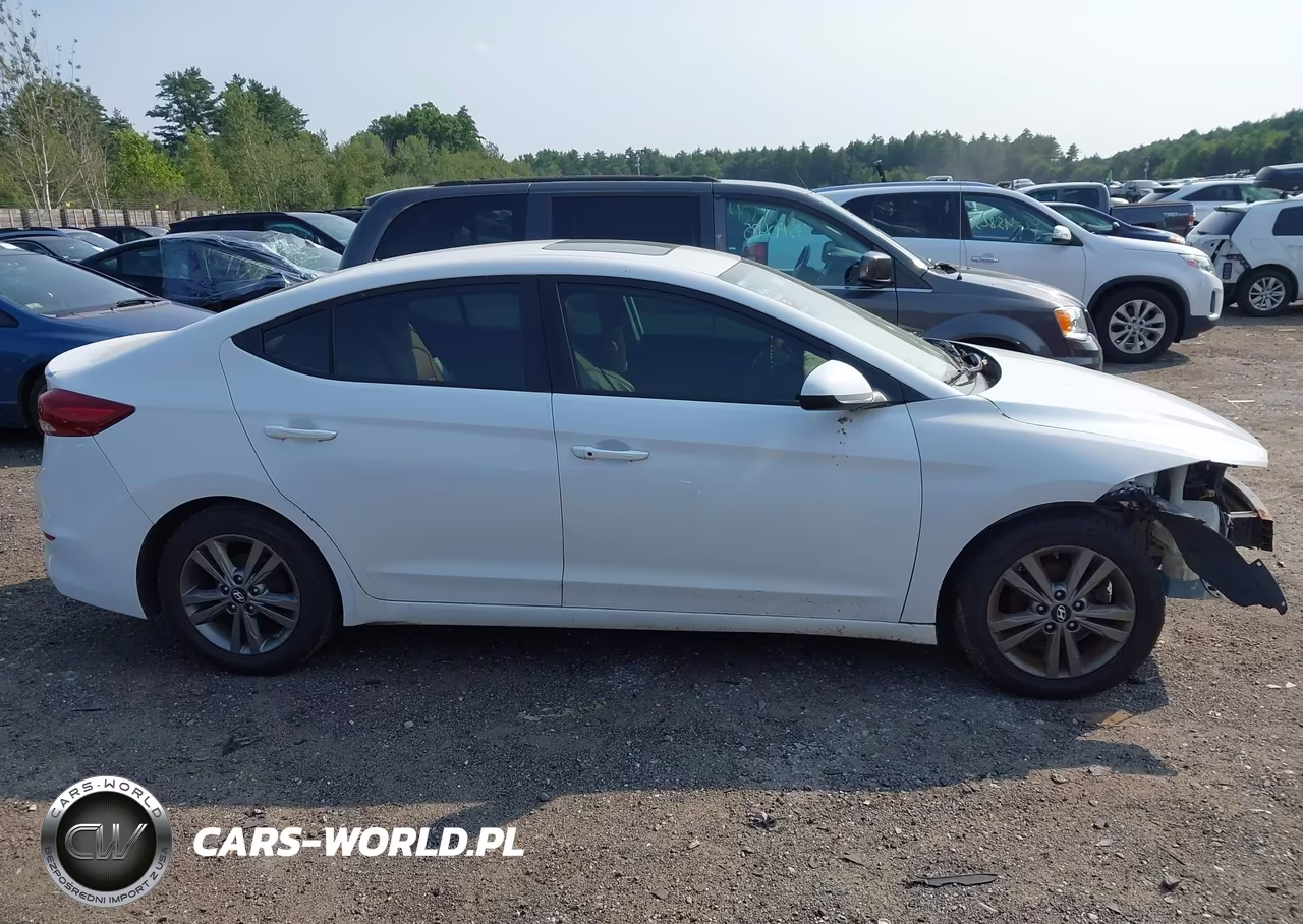 2017 Hyundai Elantra Value Edition VIN:5NPD84LFXHH161696 - 12