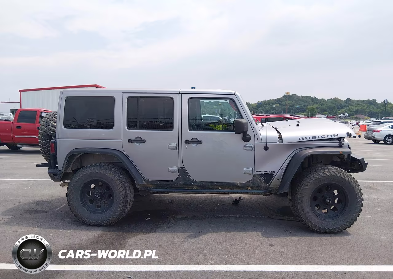 2013 Jeep Wrangler Unlimited Rubicon VIN:1C4BJWFGXDL574655 - 13
