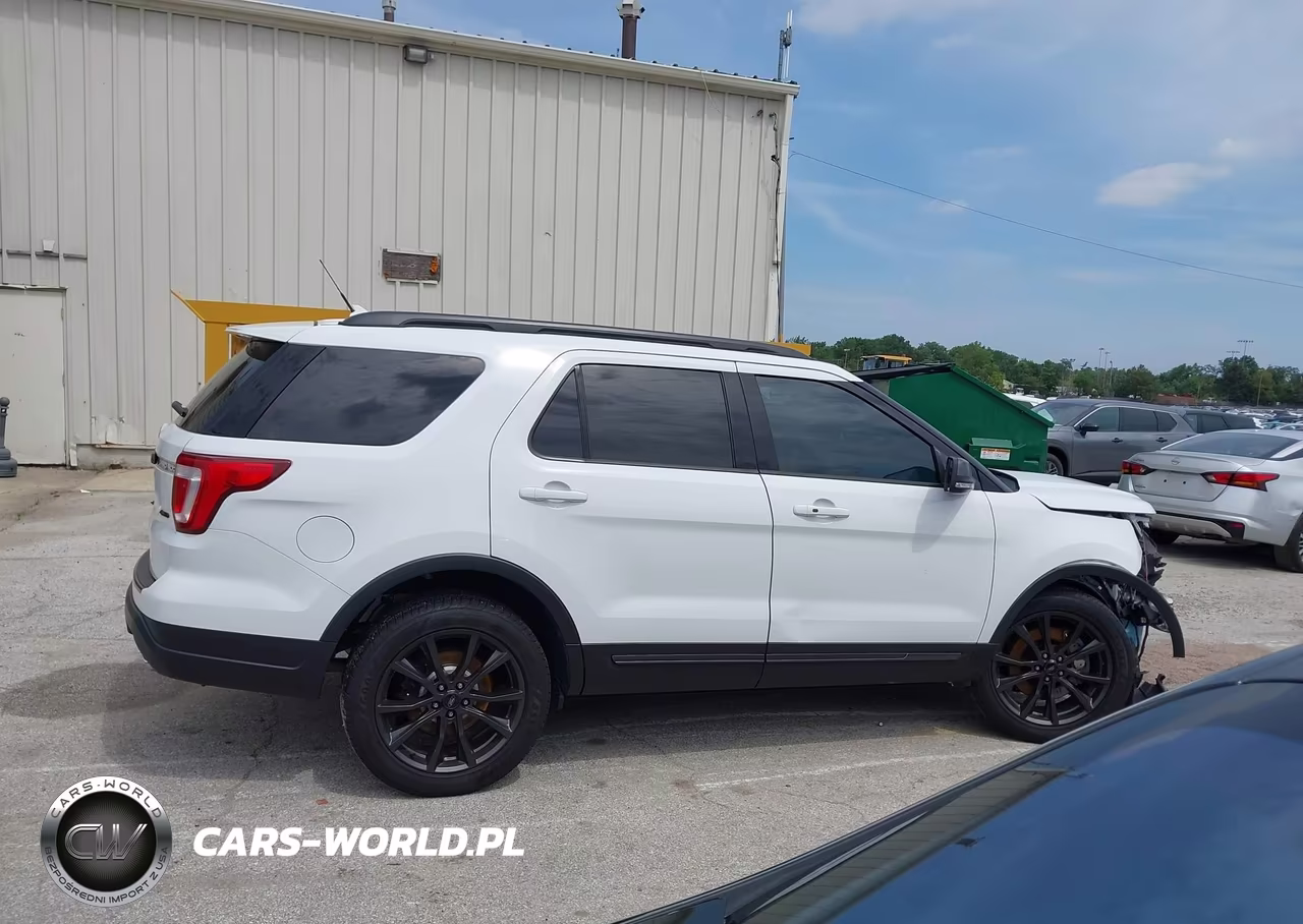 2018 Ford Explorer Xlt VIN:1FM5K8D83JGA77772 - 14
