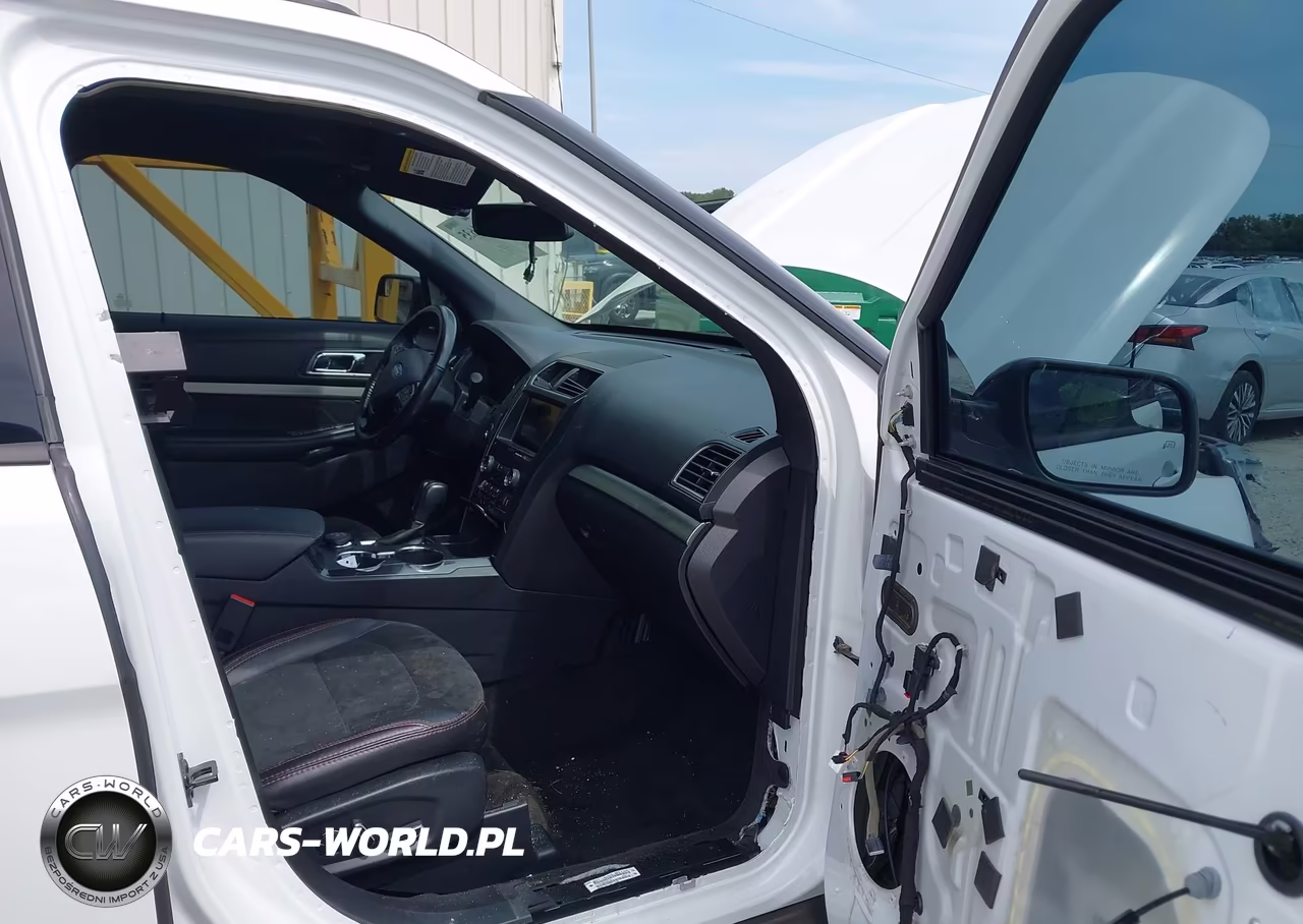 2018 Ford Explorer Xlt VIN:1FM5K8D83JGA77772 - 5