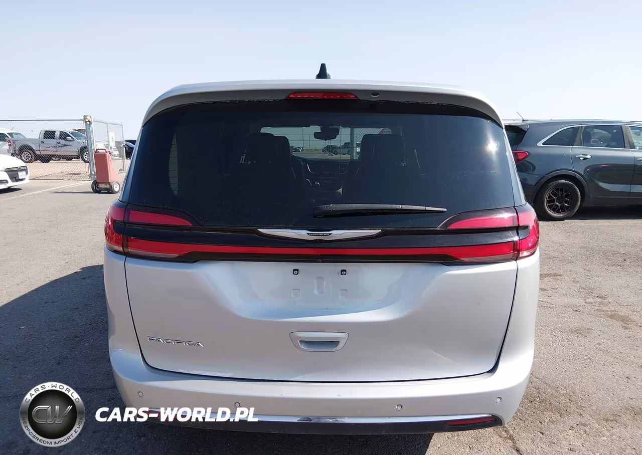 2024 Chrysler Pacifica Touring L VIN:2C4RC1BG1RR179716 - 16