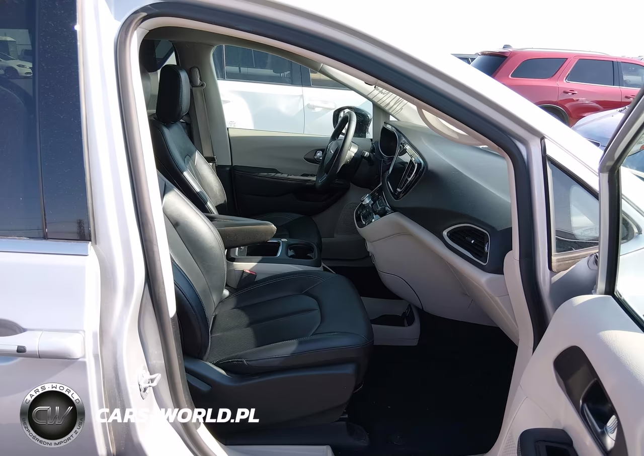 2024 Chrysler Pacifica Touring L VIN:2C4RC1BG1RR179716 - 5