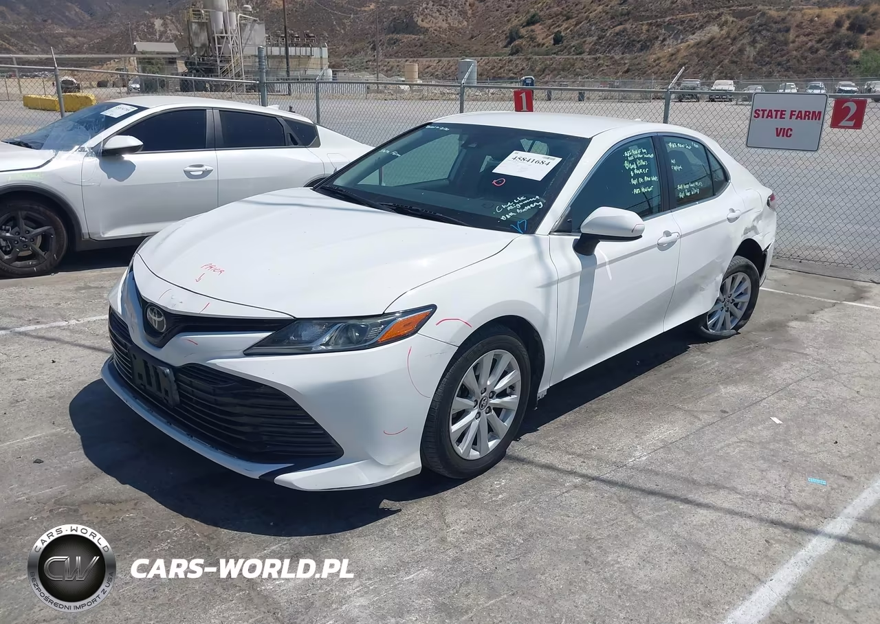 2020 Toyota Camry Le VIN:4T1C11AKXLU872016 - 2