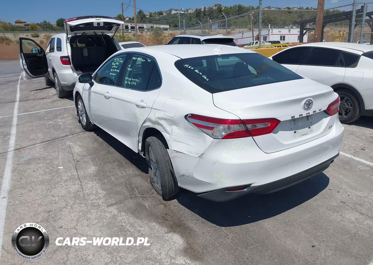 2020 Toyota Camry Le VIN:4T1C11AKXLU872016 - 3