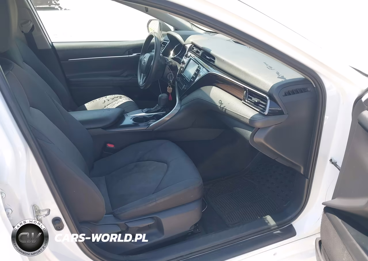 2020 Toyota Camry Le VIN:4T1C11AKXLU872016 - 5