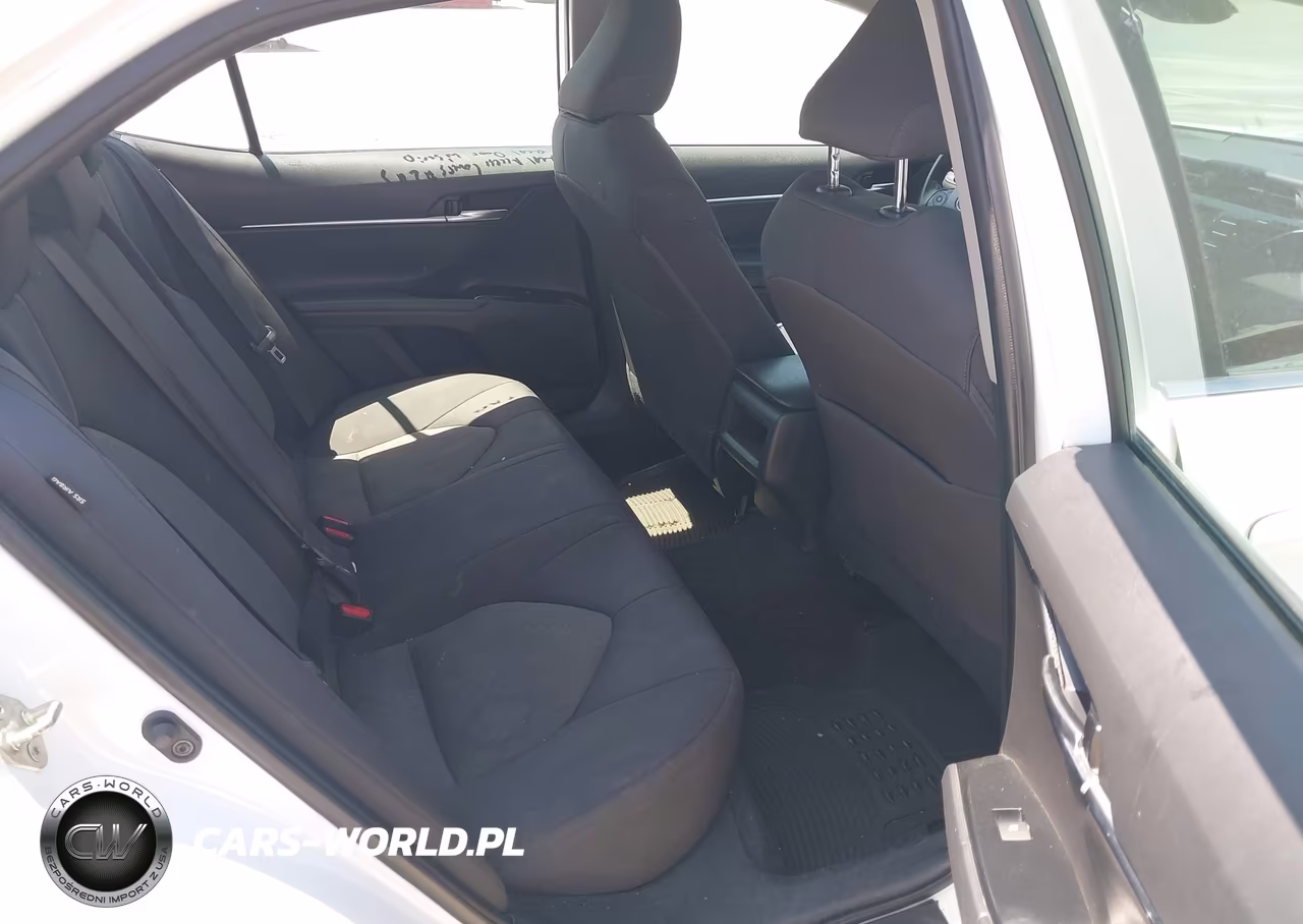 2020 Toyota Camry Le VIN:4T1C11AKXLU872016 - 8