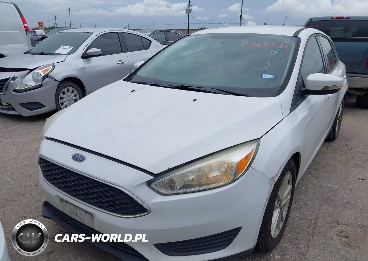 2017 Ford Focus Se VIN:1FADP3K22HL285748 - 6