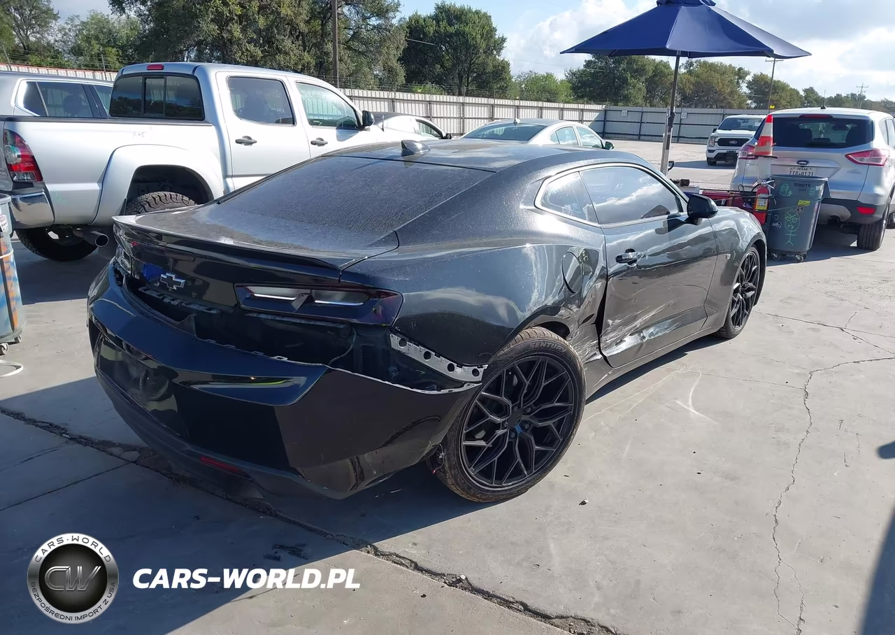 2018 Chevrolet Camaro 1Lt VIN:1G1FB1RX6J0143605 - 4