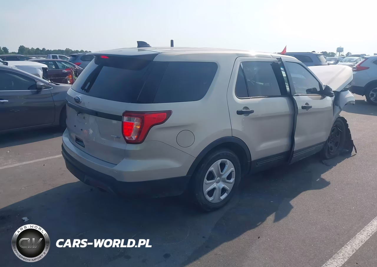 2016 Ford Utility Police Interceptor VIN:1FM5K8AR8GGC26036 - 4