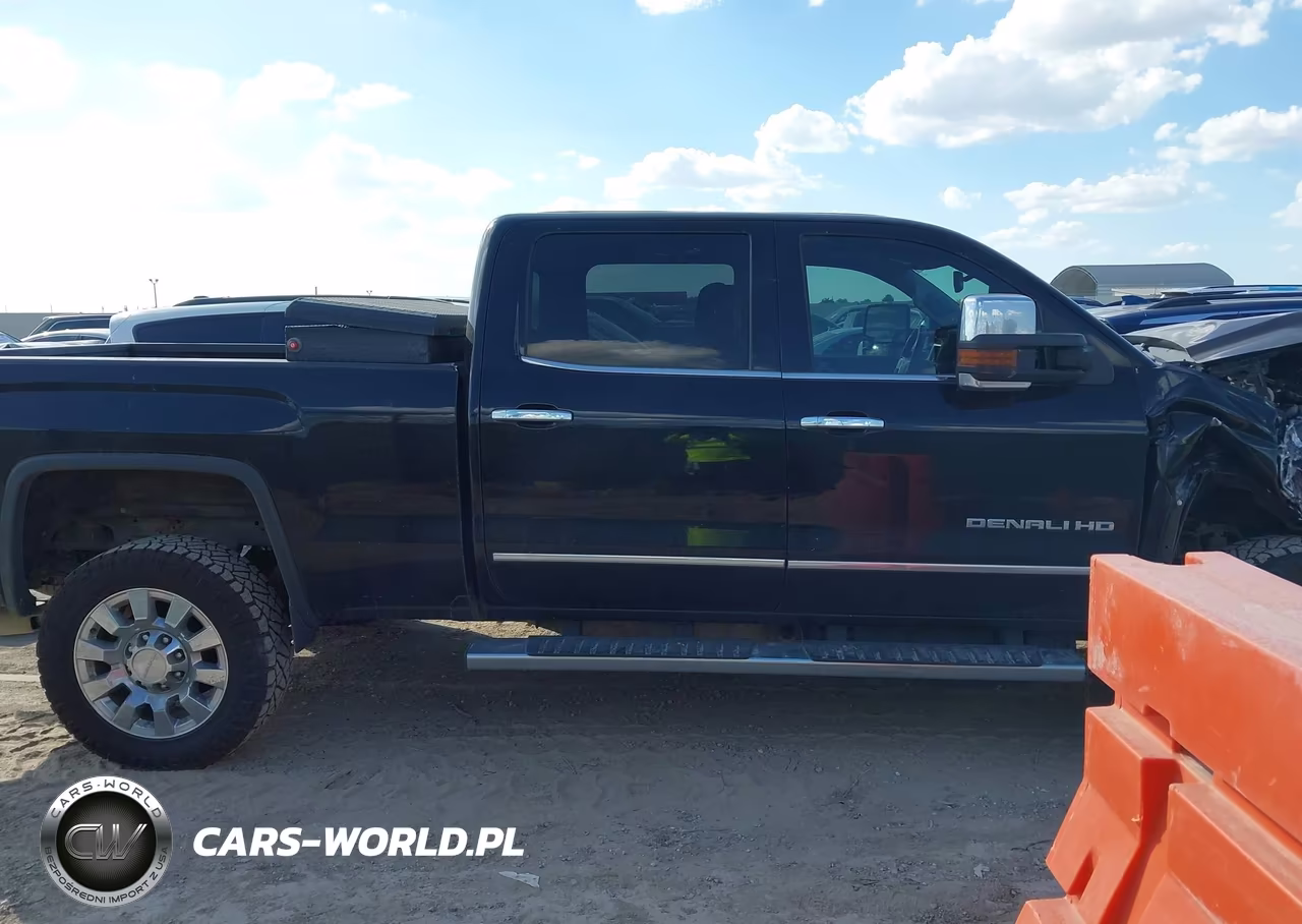 2018 GMC Sierra 2500Hd Denali VIN:1GT12UEY1JF151416 - 13