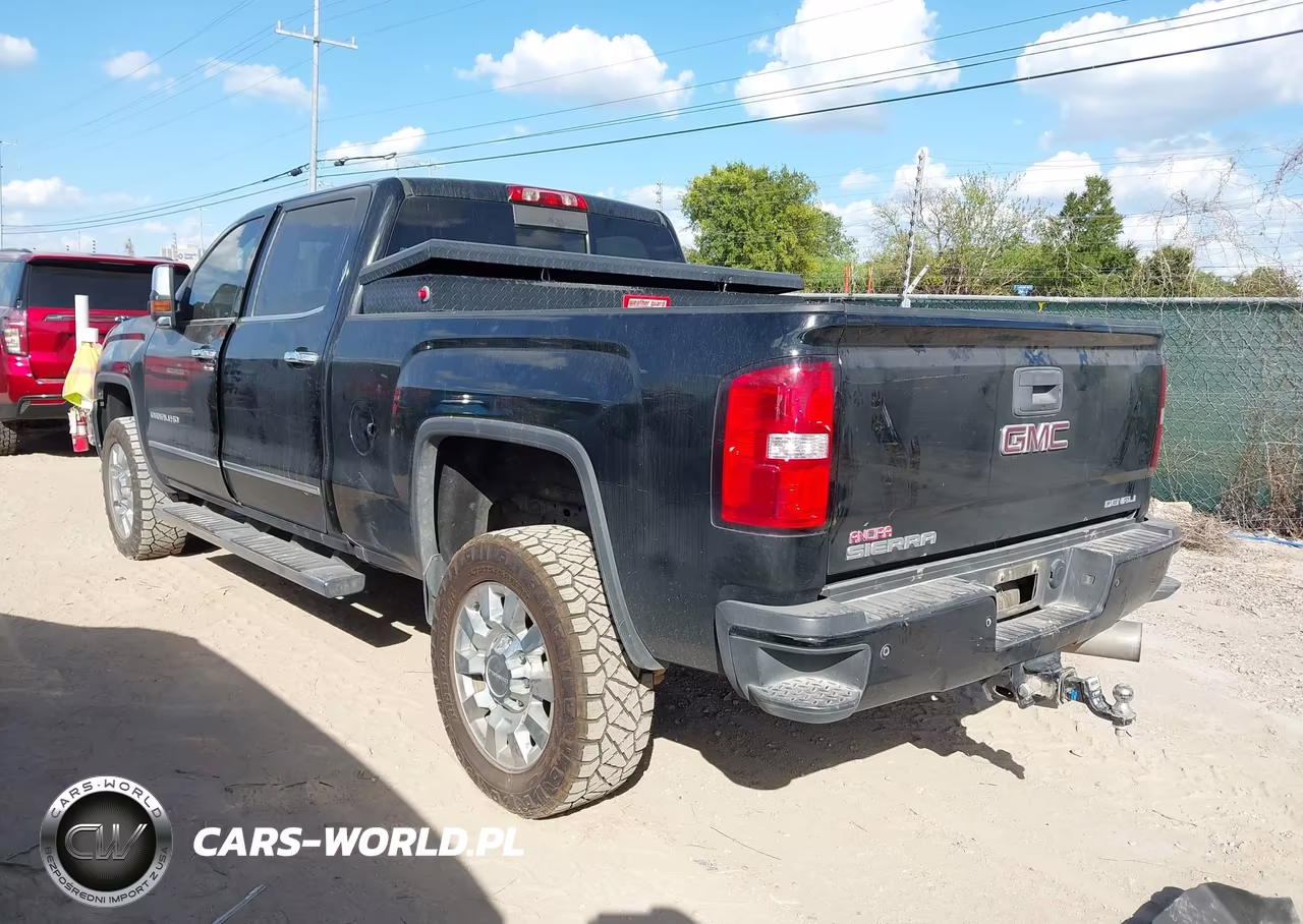 2018 GMC Sierra 2500Hd Denali VIN:1GT12UEY1JF151416 - 3