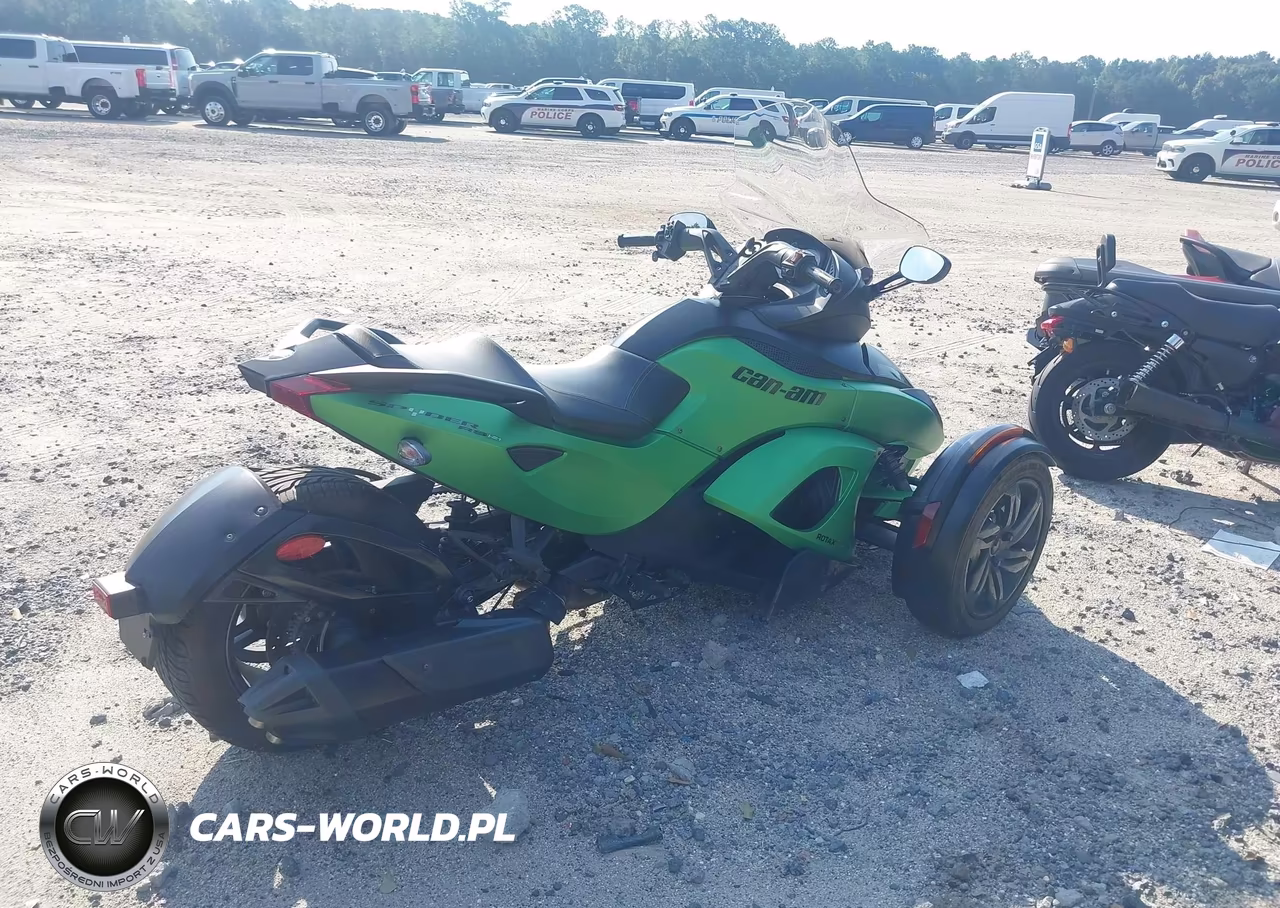 2013 Can-Am Spyder Roadster Rs-Rs-S VIN:2BXNABC15DV000209 - 4
