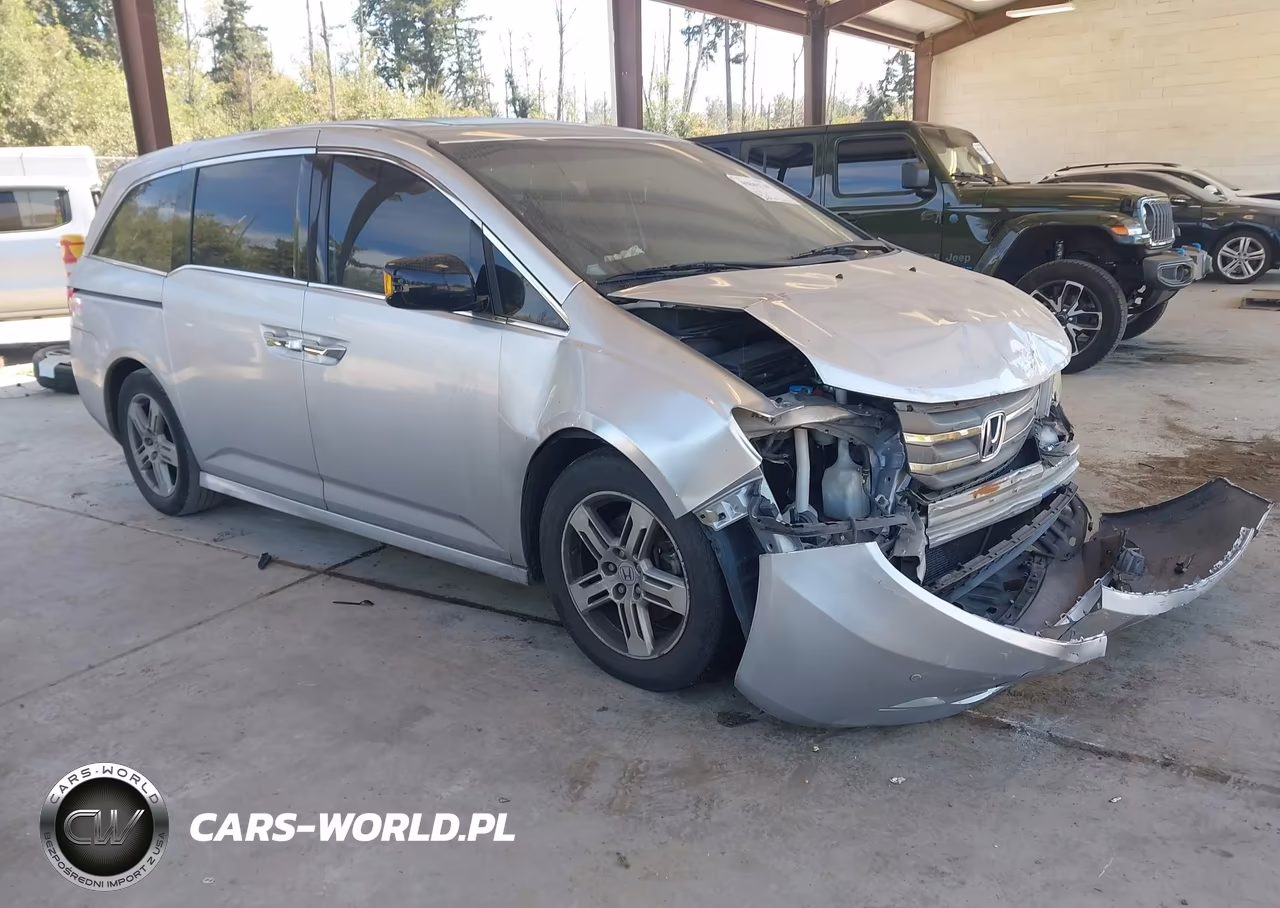 2013 Honda Odyssey Touring-Touring Elite