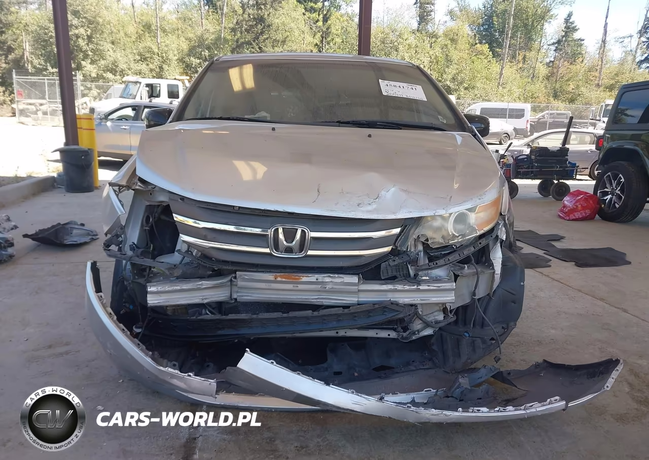 2013 Honda Odyssey Touring-Touring Elite VIN:5FNRL5H95DB022615 - 13