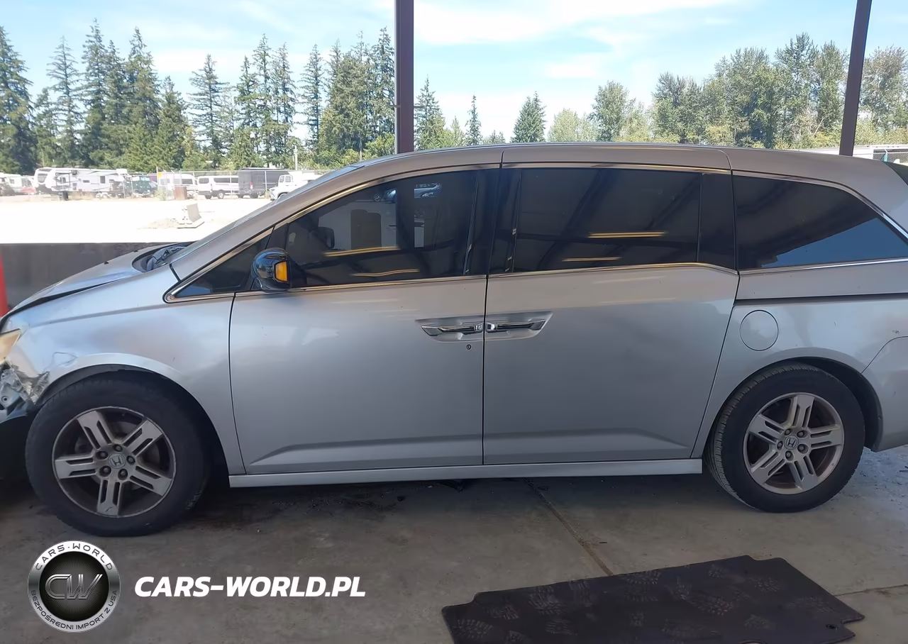 2013 Honda Odyssey Touring-Touring Elite VIN:5FNRL5H95DB022615 - 15