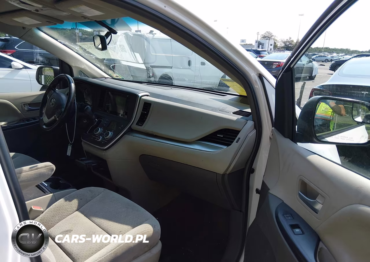 2015 Toyota Sienna Le 8 Passenger VIN:5TDKK3DC6FS618597 - 5
