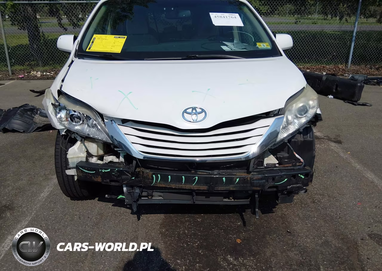 2015 Toyota Sienna Le 8 Passenger VIN:5TDKK3DC6FS618597 - 6