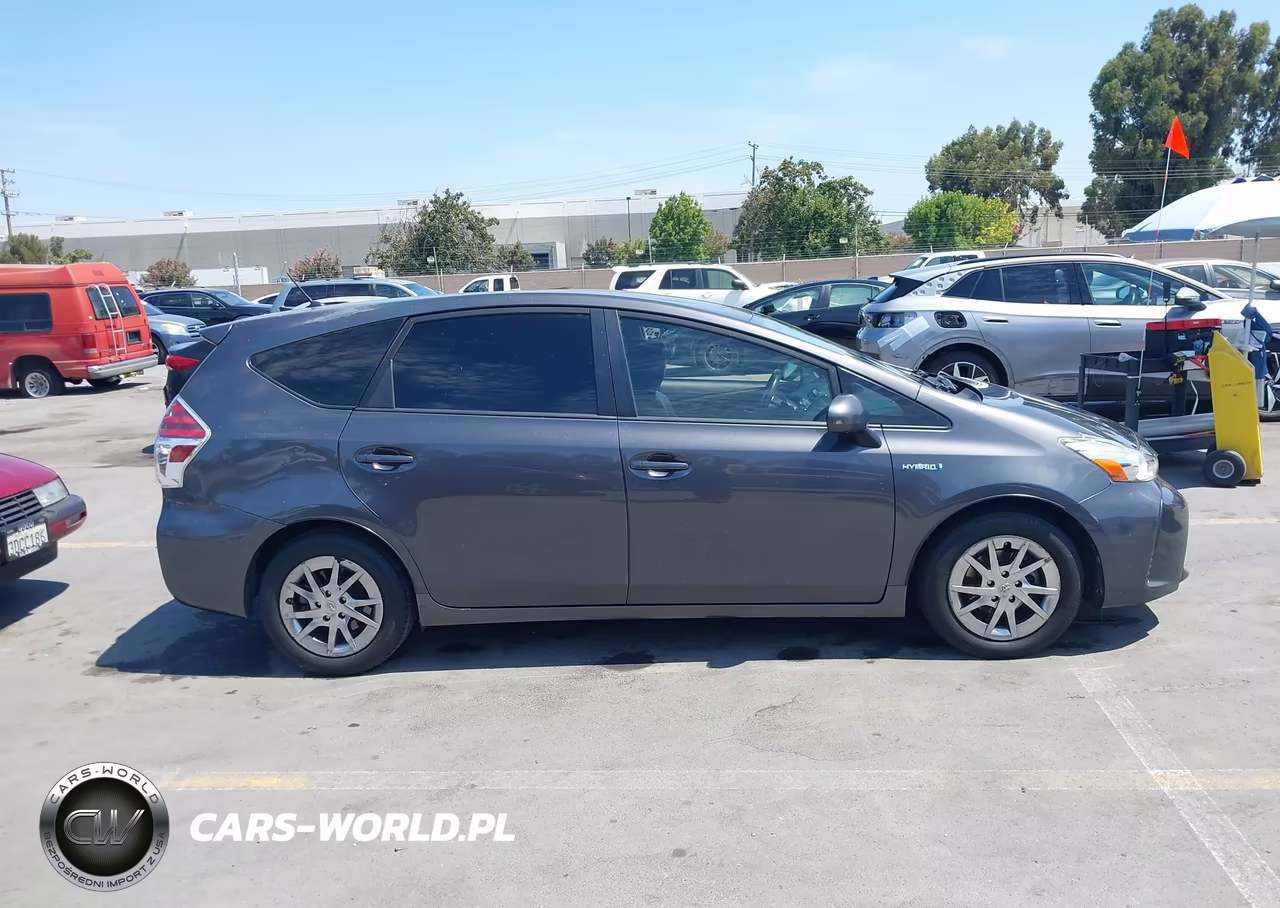 2016 Toyota Prius V Two VIN:JTDZN3EU5GJ055019 - 13
